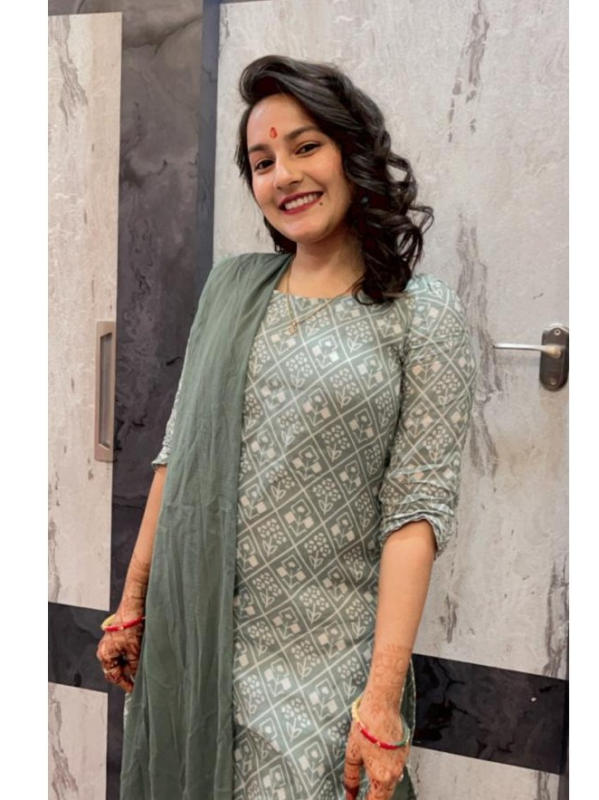 Madhavi Sharma profile photo
